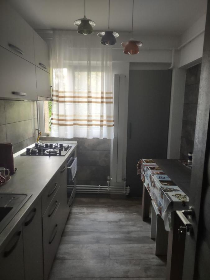 Apartament Питещ Екстериор снимка